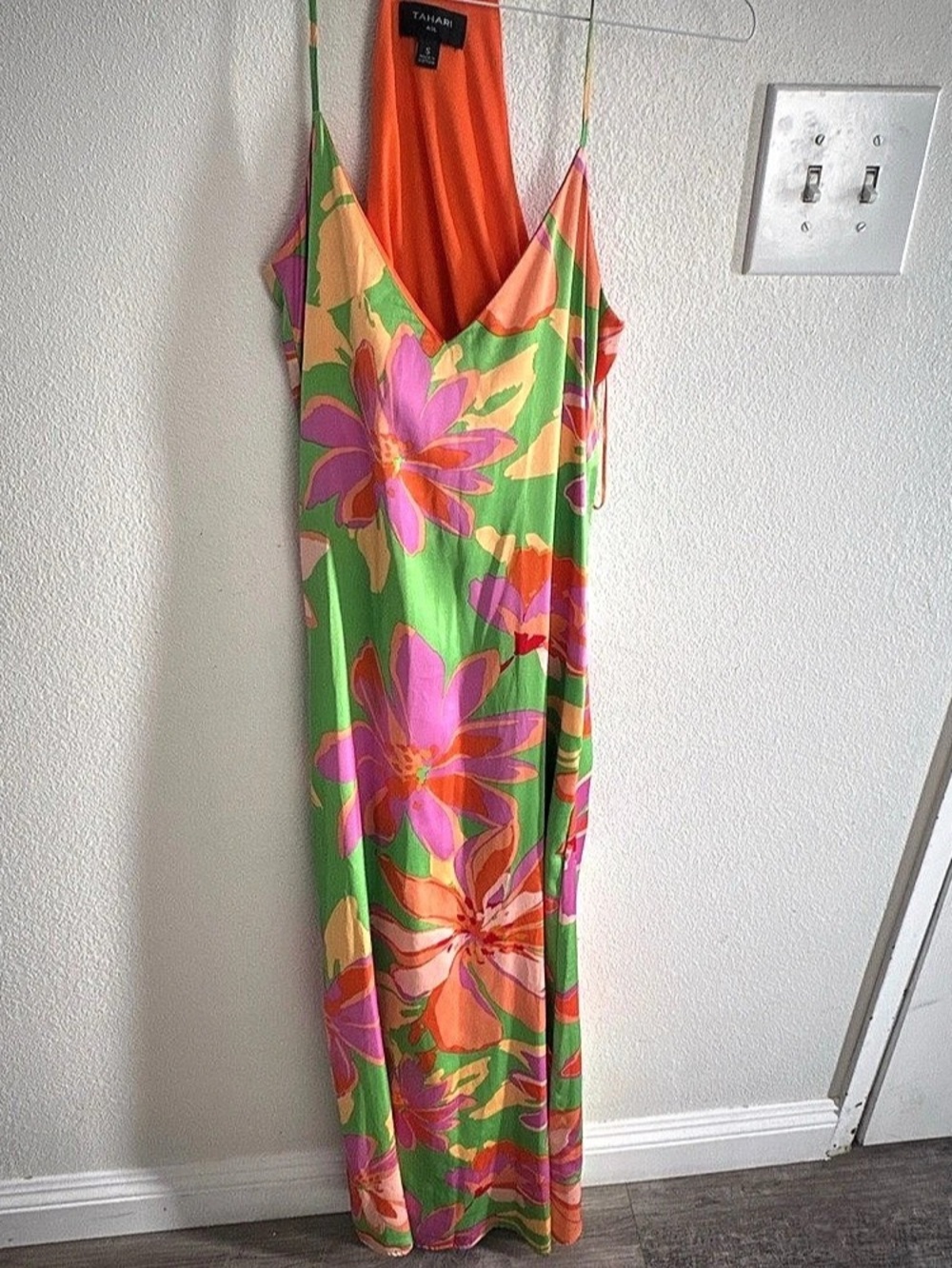 Tahari Floral Maxi Dress in Green & Orange Size Small